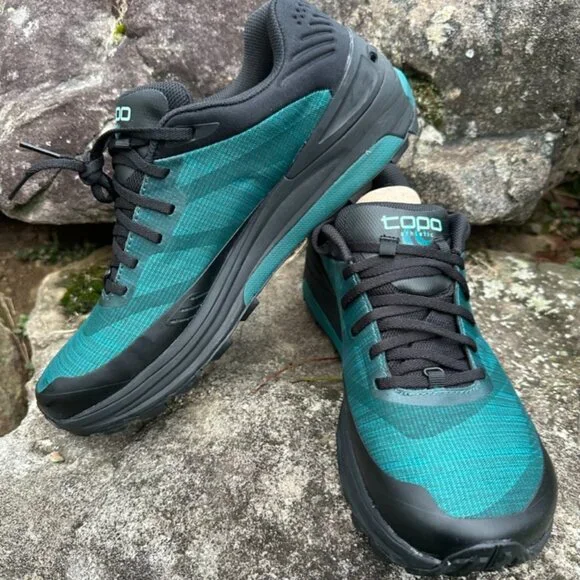 Topo Women's Ultraventure - Teal and Black Womens Sz 10.5 - Picture 1 of 4